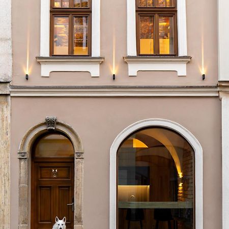 White Wolf Boutique Apartments Olomouc Esterno foto