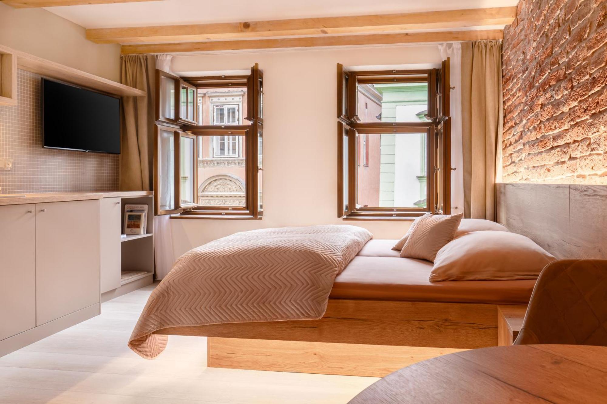 White Wolf Boutique Apartments Olomouc Esterno foto