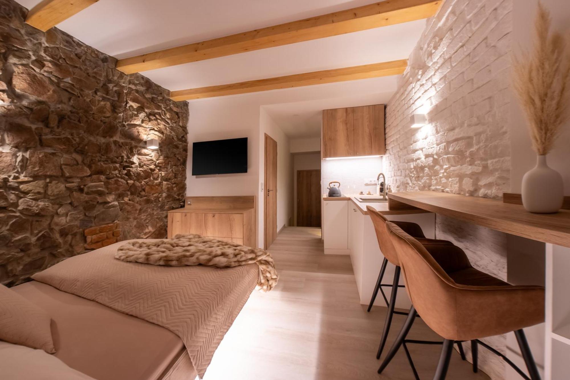 White Wolf Boutique Apartments Olomouc Esterno foto