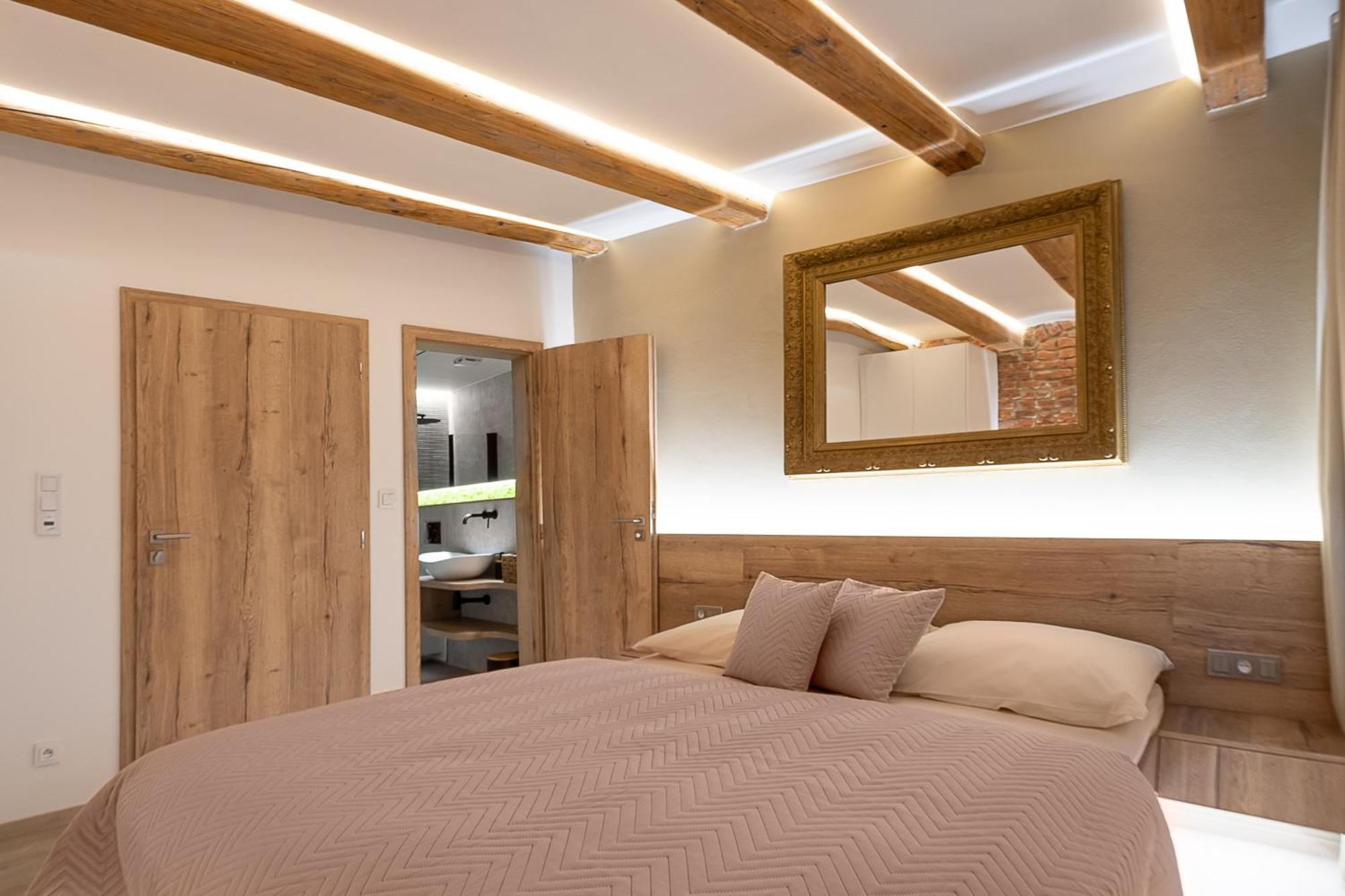 White Wolf Boutique Apartments Olomouc Esterno foto