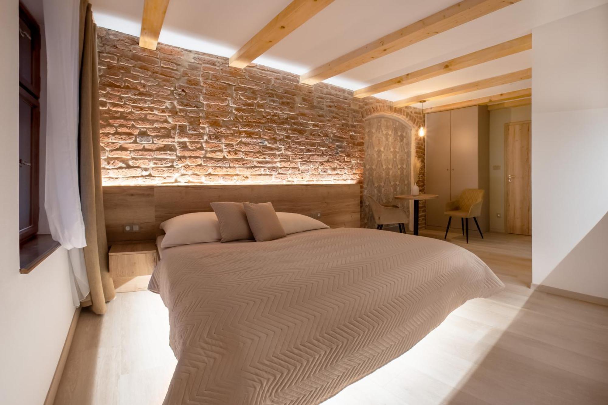 White Wolf Boutique Apartments Olomouc Esterno foto