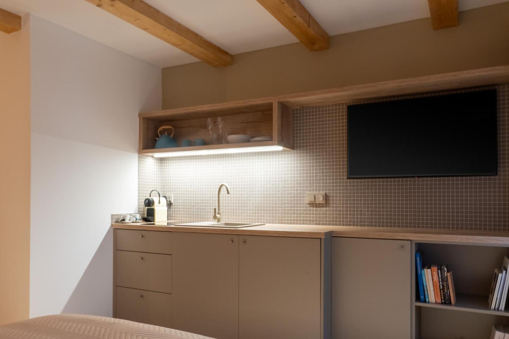 White Wolf Boutique Apartments Olomouc Esterno foto